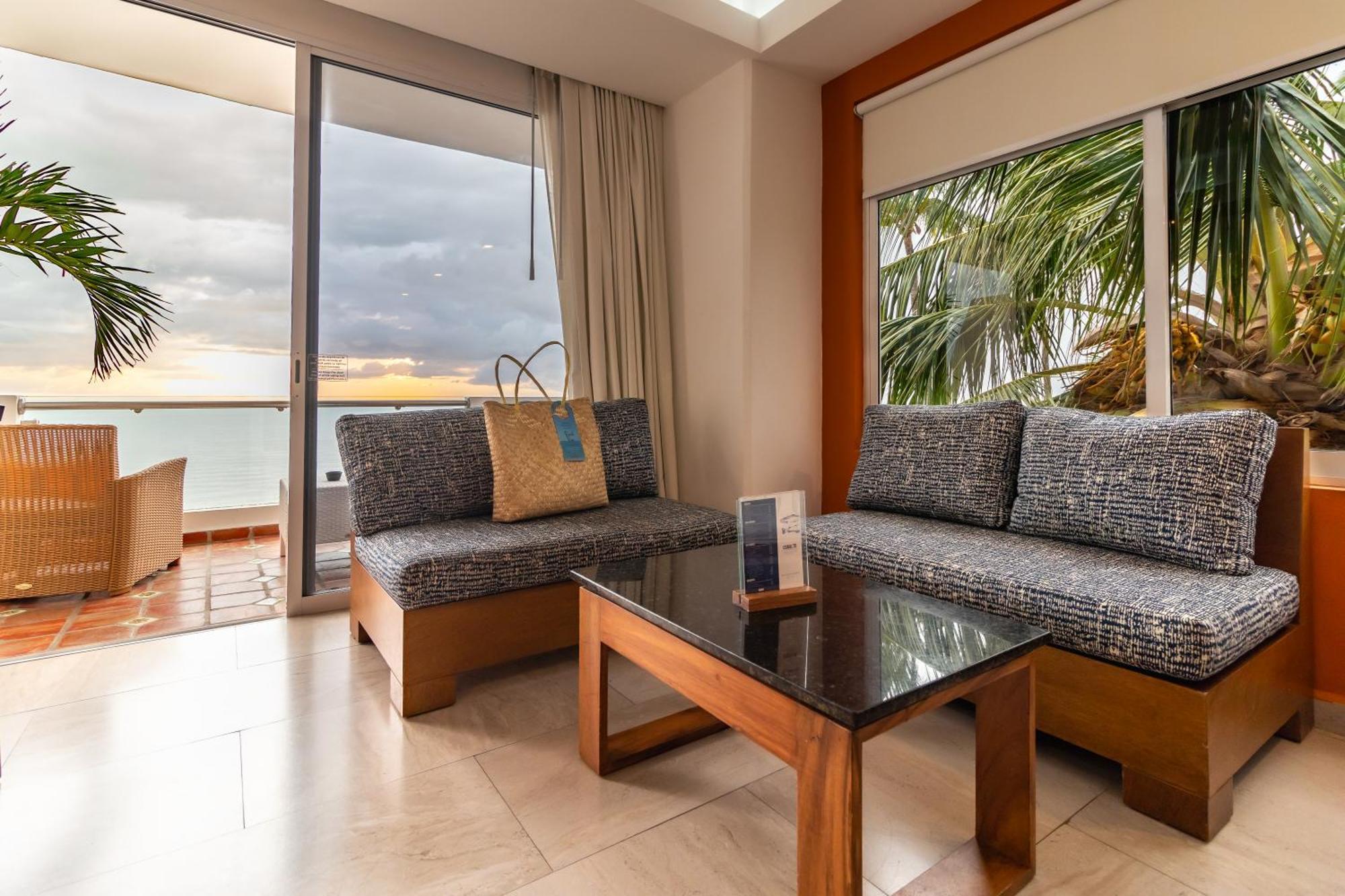 The Paramar Beachfront Boutique Hotel With Breakfast Included - Downtown Malecon Puerto Vallarta Eksteriør billede