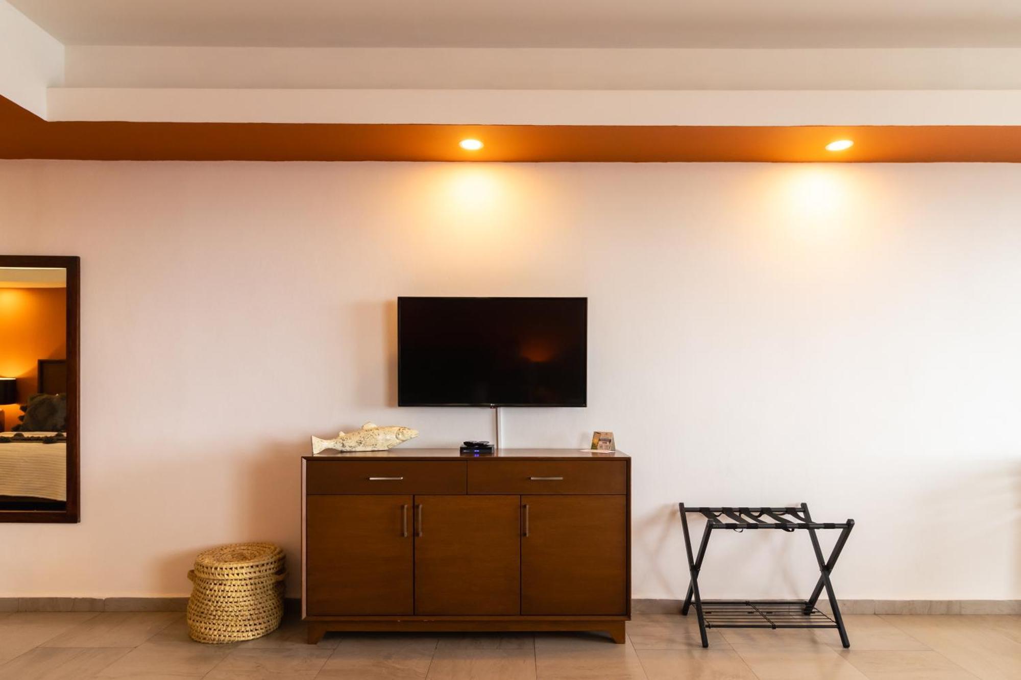 The Paramar Beachfront Boutique Hotel With Breakfast Included - Downtown Malecon Puerto Vallarta Eksteriør billede