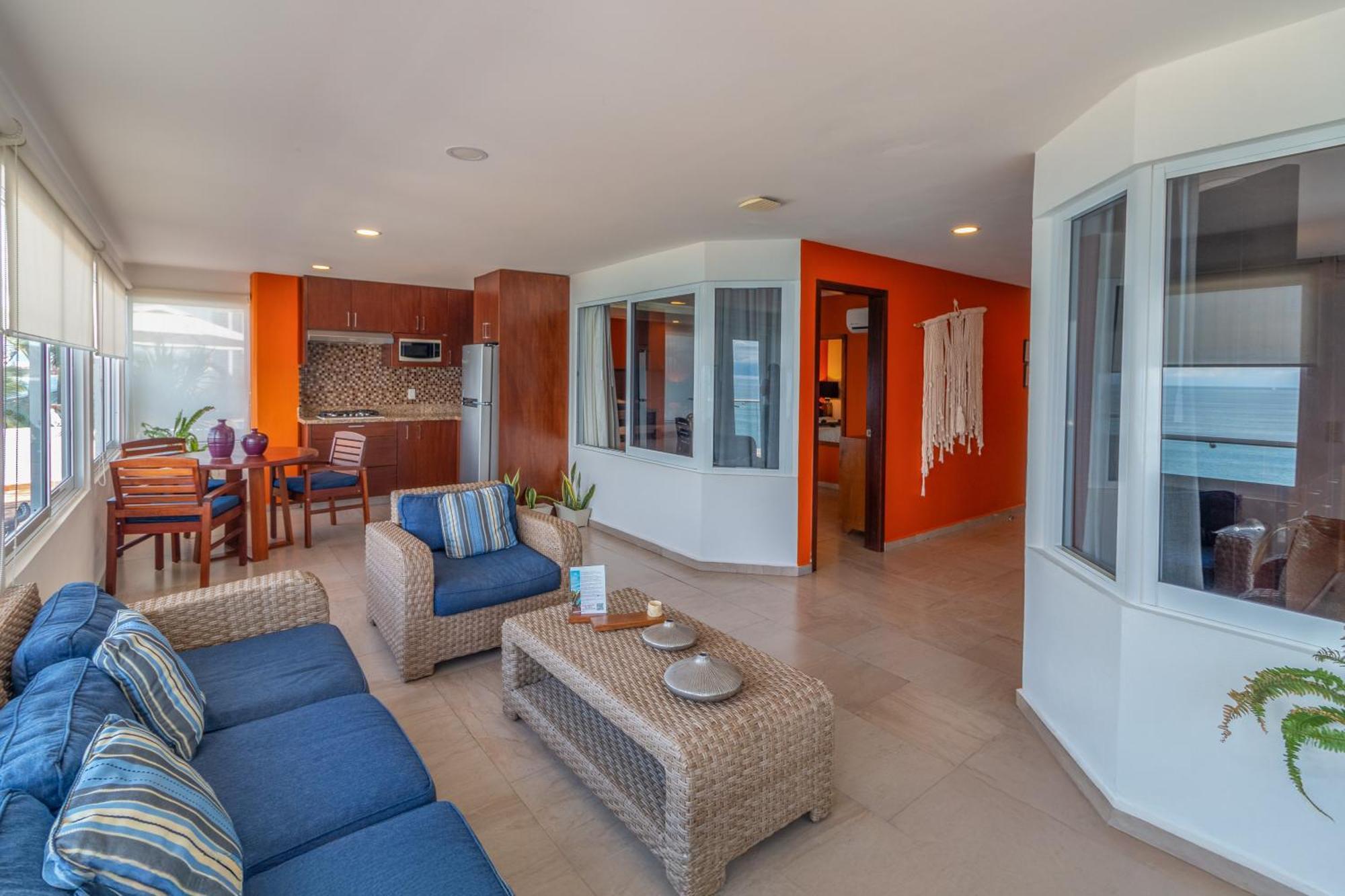The Paramar Beachfront Boutique Hotel With Breakfast Included - Downtown Malecon Puerto Vallarta Værelse billede